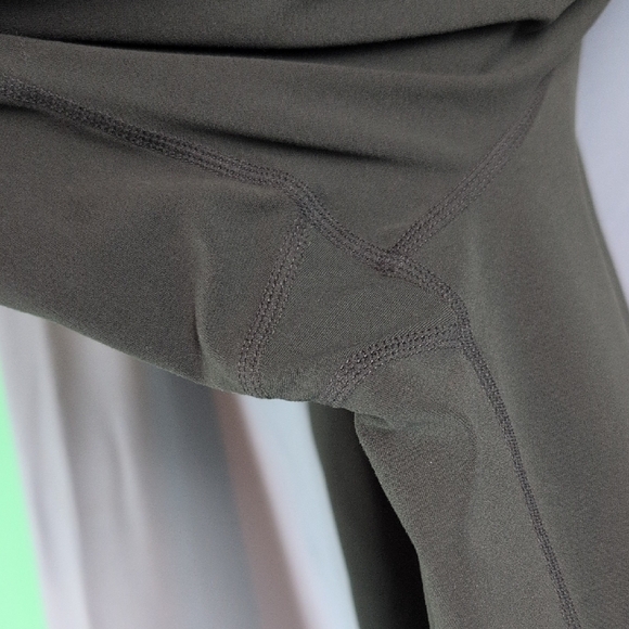 MPG Olive Green Jogger Pants. Small. Like New Condition. - Picture 7 of 9